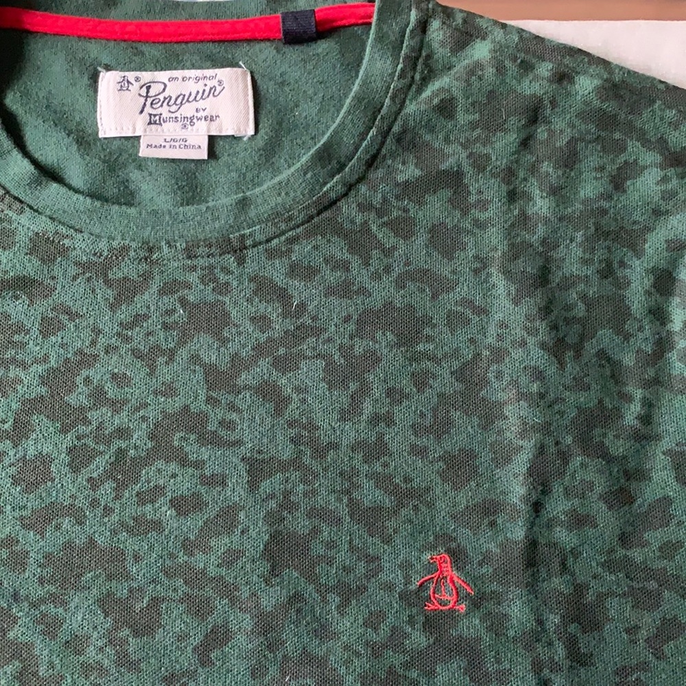 Men’s penguin tee.